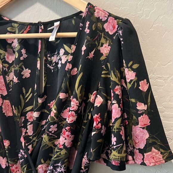 Xhilaration Jumpsuit Faux Wrap Wide Leg Floral Black Pink Short Sleeve Size XS - Picture 5 of 12